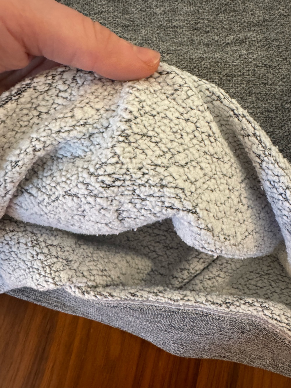 Vintage Women’s Roots Athletics Grey Crewneck Sweatshirt - Picture 5 of 5
